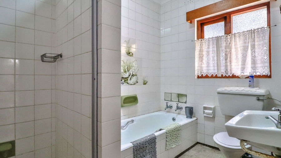 3 Bedroom Property for Sale in Stilbaai Wes Western Cape